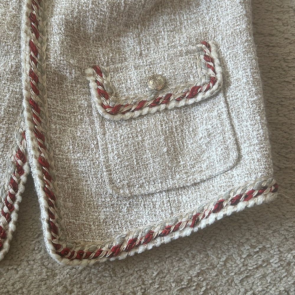 Zara Cream tweed jacket cream with red trim accents. 4 pockets. White - Picture 6 of 14